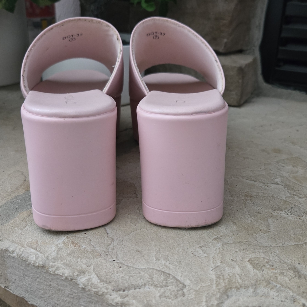 TOP Moda Pink Platform Slides with Chunky Sole - Picture 3 of 7